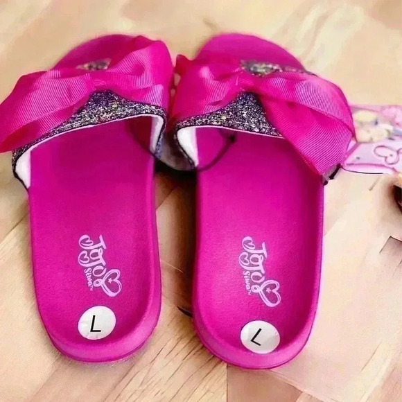 NWT Jojo Siwa Fuchsia Pink Glitter Bow Slide On Sandals Sz L(3) - Picture 3 of 6